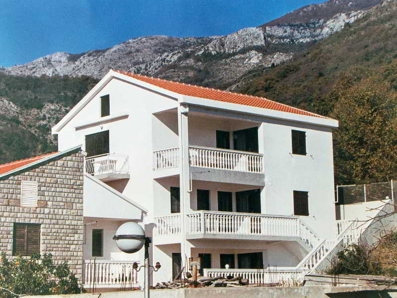 Guest House 4M Petrovac Extérieur photo