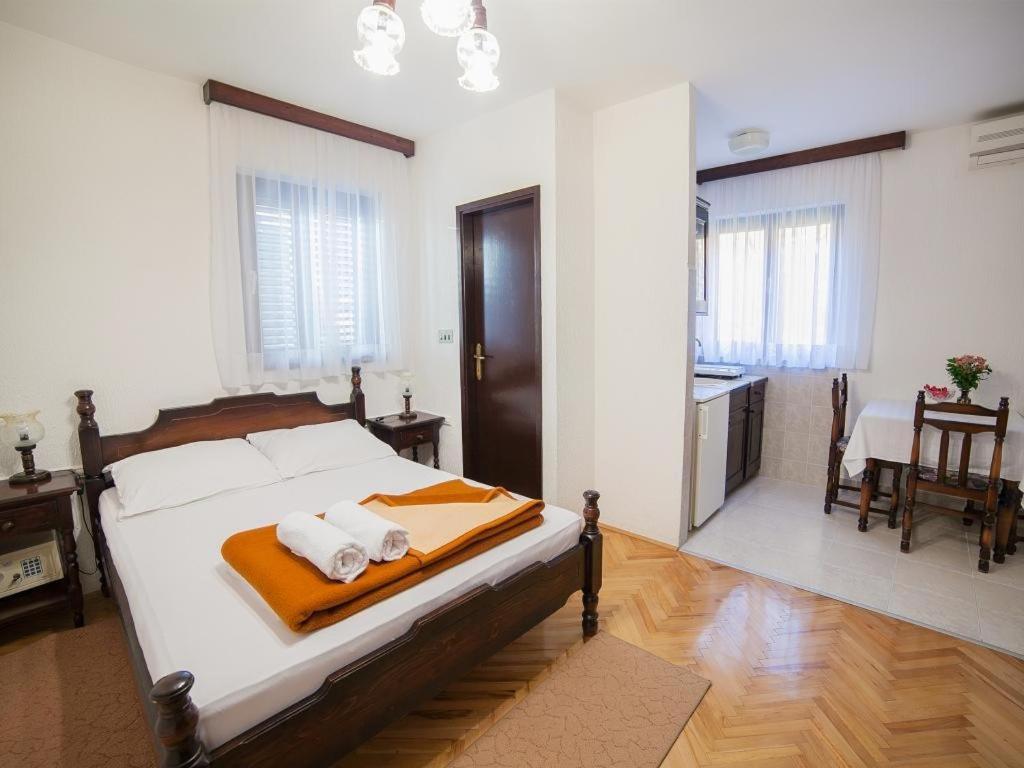 Guest House 4M Petrovac Chambre photo