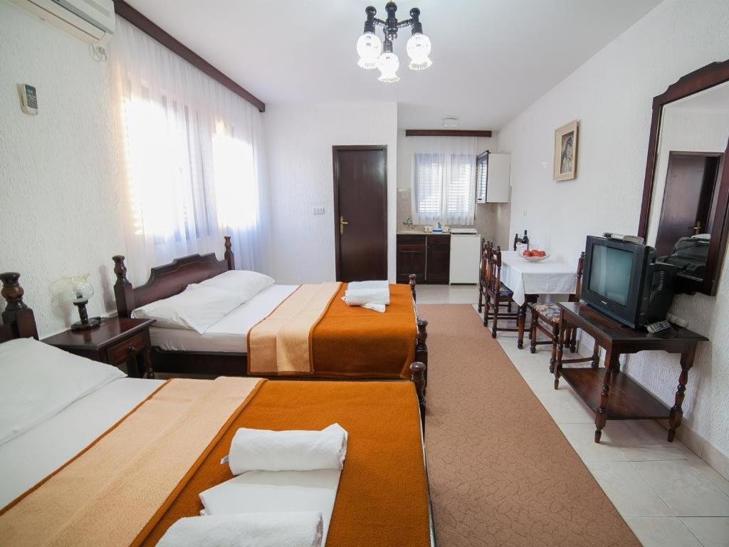 Guest House 4M Petrovac Chambre photo