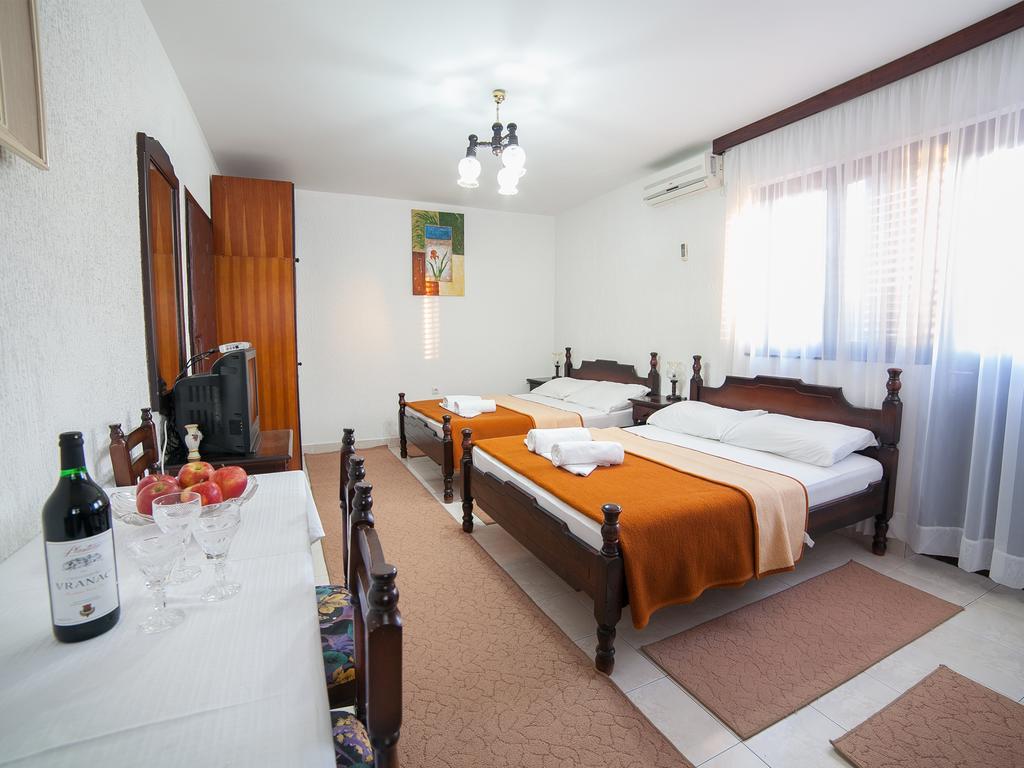 Guest House 4M Petrovac Chambre photo